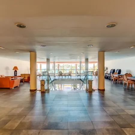 Sbh Taro ホテル 4*